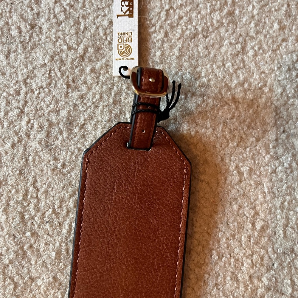 Stylish Brown Leather Luggage Tag